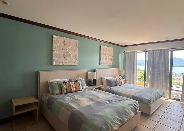 Sunset Heights 402